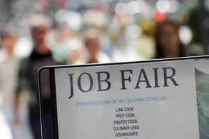 Tech Sector Drives May Job Cuts: 97,006 US Layoffs Signal Economic Shift - technology news from The Wall Street Journal